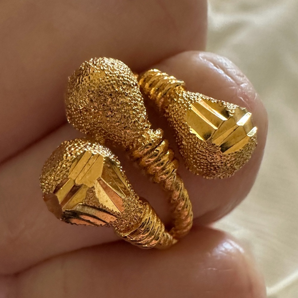 Elegant Gold Textured Women's Adjustable Ring